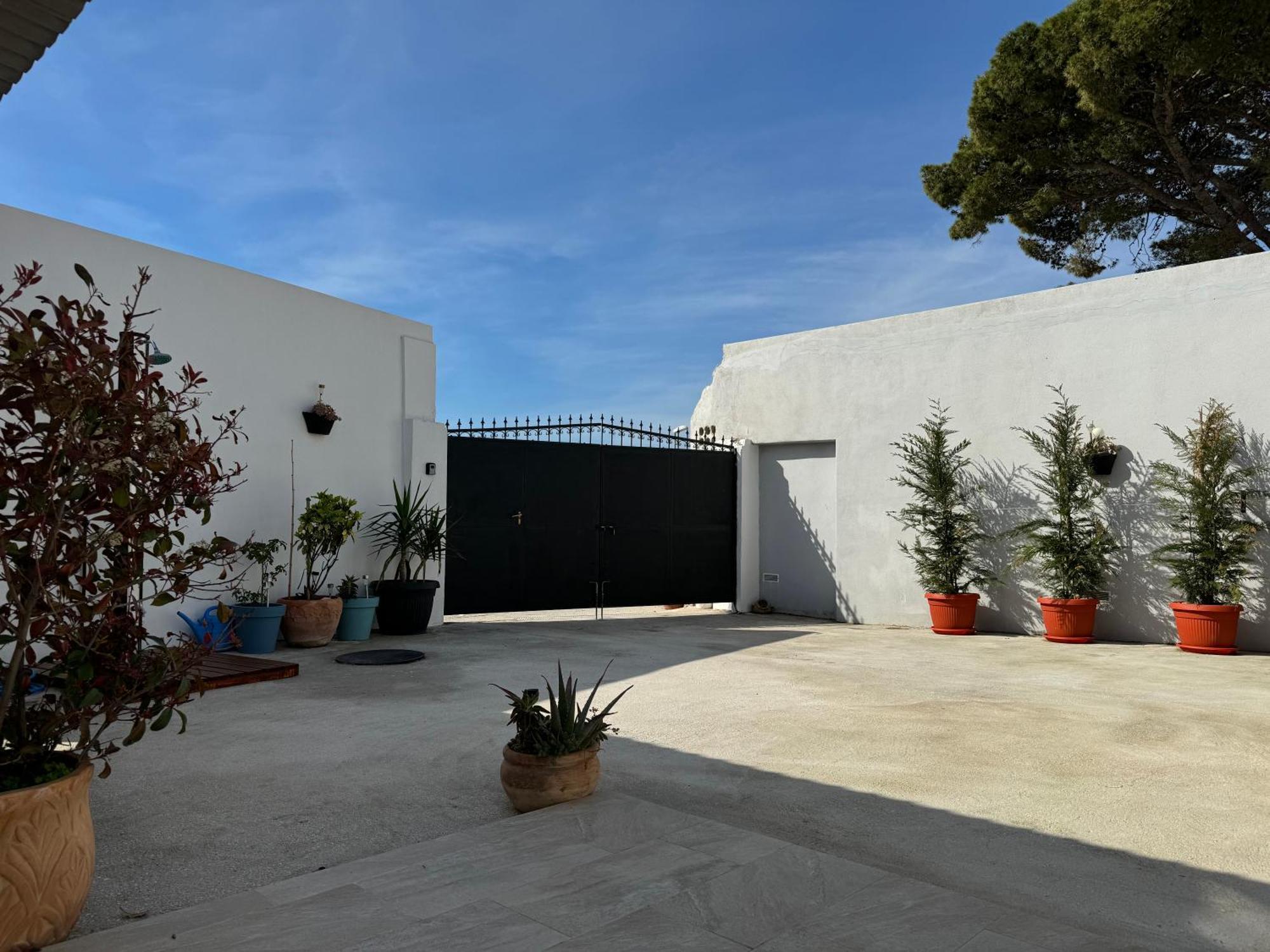 Beach House Oasis Villa Livak คาชเตลา ภายนอก รูปภาพ