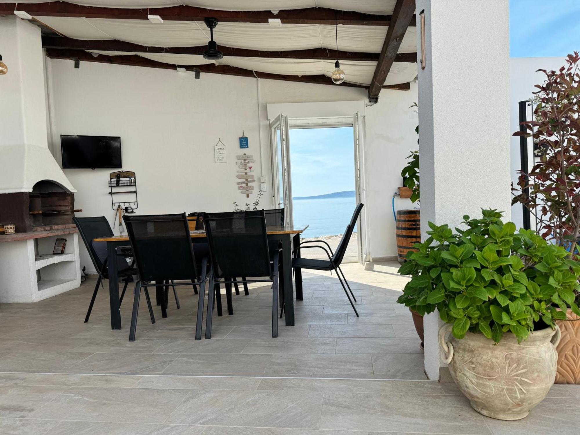 Beach House Oasis Villa Livak คาชเตลา ภายนอก รูปภาพ