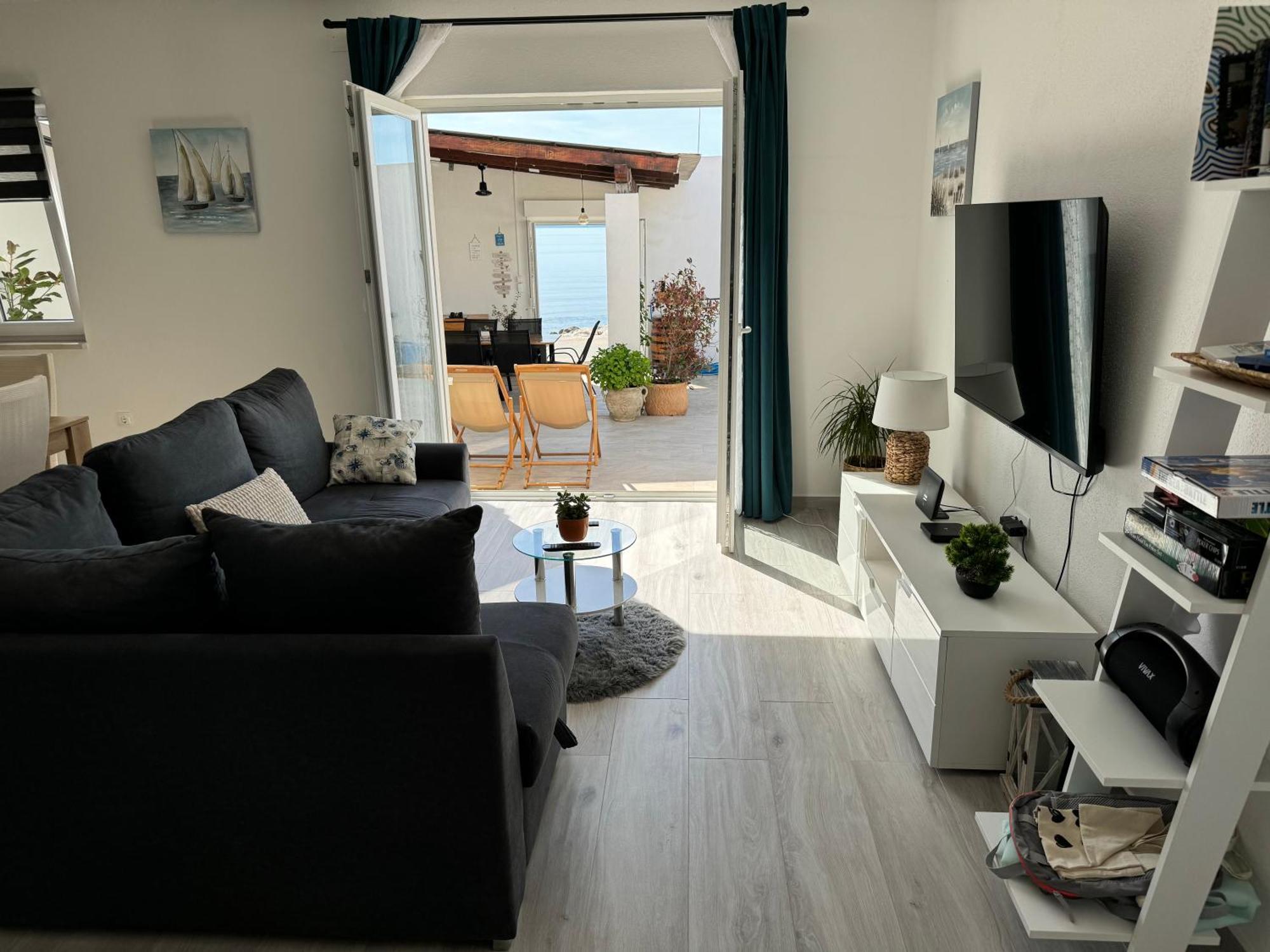 Beach House Oasis Villa Livak คาชเตลา ภายนอก รูปภาพ